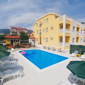 Iva-dom 3* Kaštela